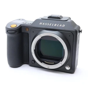 HASSELBLAD X2D 100C Medium Format Mirrorless Camera Body #94 - Picture 1 of 12