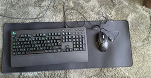 Gaming keyboard and mouse with gaming mouse pad (Logitech) - Picture 1 of 1