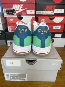[FJ4613-100] Grade School Nike AIR FORCE 1 LOW LV8 'PLAY GS Sz 7Y NWB - Picture 1 of 7