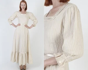 Vtg Cream Pintuck Mexican Wedding Dress Bridal Monochrome Traditional Fiesta - Picture 1 of 7