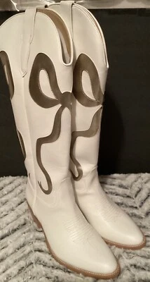 Bota Western Mi.im con lazo blanco/dorado talla 9 Foto 1 de 4