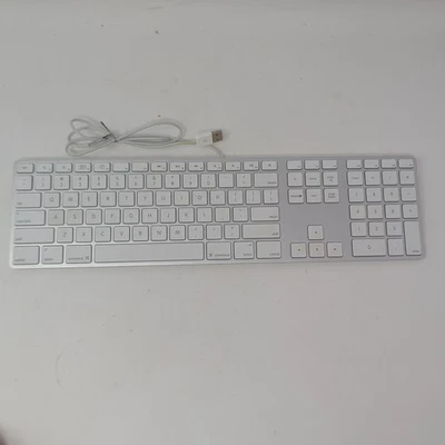 Teclado Apple A1243 con cable delgado de aluminio con puertos USB probado y funcionando Foto 1 de 4