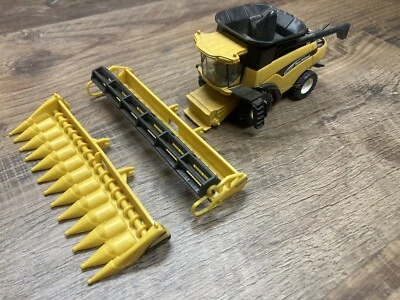 ERTL New Holland CR960 Combine And Heads 1/64 Scale Displayed - Image 1 of 4