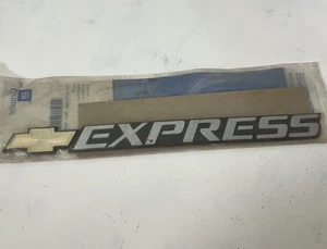 CHEVY EXPRESS NOS GM OEM 2003-2024 GMC REAR DOOR/TAILGATE BOWTIE EMBLEM 25751080 - Bild 1 von 12