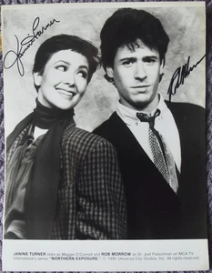 Janine Turner & Rob Morrow "Northern Exposure" handsigniertes Foto 7 3/4"X10" - Bild 1 von 6