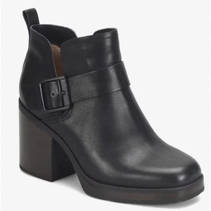 Botines Korks Talla 7 Imitación Cuero Hebilla Moto Tacón Grueso Kari Para Mujer $140 - Imagen 1 de 13