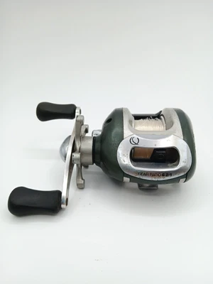 Quantum Tournament Grade TG400CX Baitcast fishing Reel Works 6.2.1 / 4 Bearings - Image 1 of 4