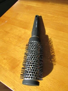 Paul Mitchell Pro Tools Express Ion Aluminum Round Brush Medium - Picture 1 of 4