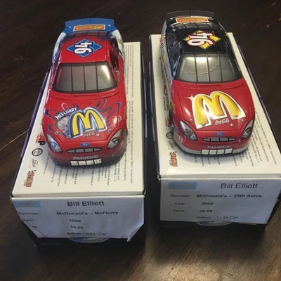 Dos (2) autos Bill Elliot #94 McDonald’s McFlurry y 25 aniversario NASCAR 1:24 Foto 1 de 4