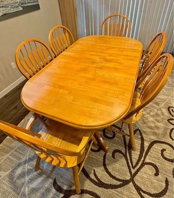 Oval Teak wood extendable dining table set with 5 Oak wood Windsor back chairs,  - Image 1 of 4