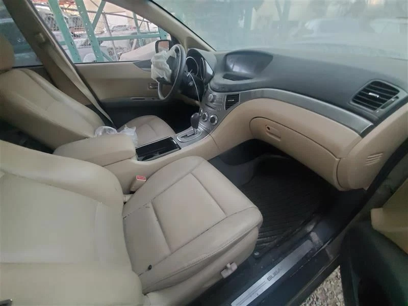 Консоль на переднем этаже подходит для 07 TRIBECA 719 - Изображение 1 из 4