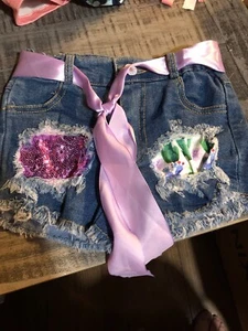 GIRLS SIZE "S" OR 1; JEAN SHORTS WITH A LITTLE EXTRA DECOR. - Picture 1 of 6