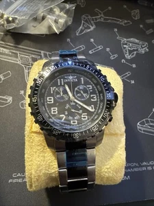 Invicta Herrenuhr Chrono schwarzes Ziffernblatt bicolor Stahlarmband 1326 Needs Batt - Bild 1 von 13