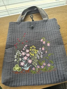 Pretty Small Grey Quilted Bag , Embroidered Flowers - Picture 1 of 2