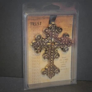 The Living Cross "TRUST in The Lord" Gift NEW Wall Decor Hanging Religious Jesus - Picture 1 of 7