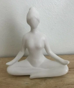 Yoga White Figurine - New - Picture 1 of 1