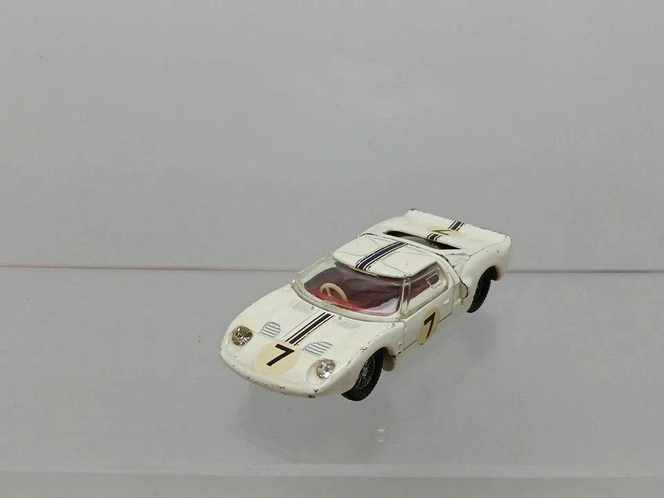 Dinky Toys GB Ford GT #7 - Photo 1/4