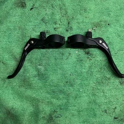 Palancas de freno de ciclocross Tekro RL-726 para barra de carretera (26 mm)  Foto 1 de 2