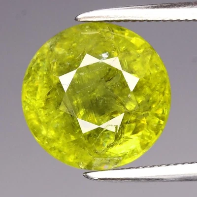 💎 5.90ct 9.5mm Round Natural Yellowish Green Grossular Garnet - Africa Gemstone - Image 1 of 4