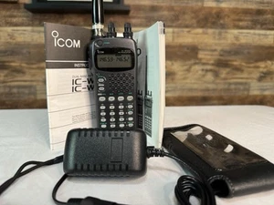 ICOM IC-W32A Dual-Band Handheld Ham Radio with Accessories – Tested & Working - Afbeelding 1 van 6