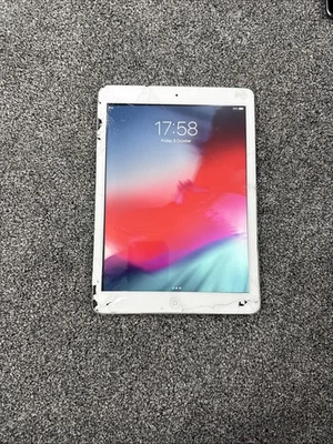 Apple iPad Air (1st Gen) - A1474 - 16GB - White -  (WiFi) - See Description - Image 1 of 4