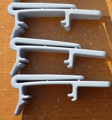 (3) Soporte de clip de cenefa de cubierta antipolvo ciega vertical LEVOLOR para riel de 1-3/8" Foto 1 de 4