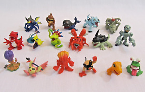 Digimon Digital Monsters Mini Figures Bandai 1997 & 98 Lot - 17 Figures