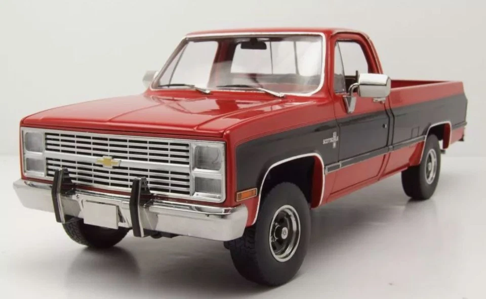 GREENLIGHT - CHEVROLET K10 Scottsdale 1984 rosso - 1/18 - GREEN13686 - Immagine 1 di 4