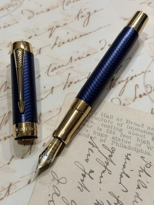 Pluma Estilográfica Parker Duofold Centennial Prestige Azul Chevron GT F Nueva en Caja Foto 1 de 4