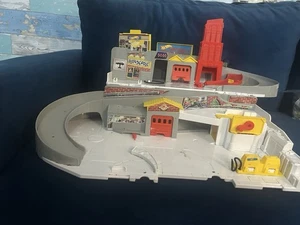 Hot Wheels Car Wash and Service Station Center PlaySet Mattel - Imagen 1 de 10