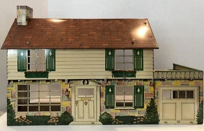 MARX 复古 1950 年代苏伯班殖民地娃娃屋白色和绿色百叶窗 — 第 1/4 张图片