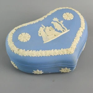 WEDGEWOOD Blue Jasperware Ceramic Heart-Shaped Trinket Storage Box England - Picture 1 of 12