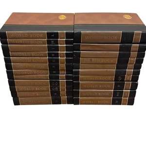 1976 World Book Encyclopedia Set - Complete and Ready! - Picture 1 of 5