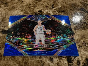 COURTNEY VANDERSLOOT 2024 Panini Select WNBA Snapshots #23 Blue Shock /99 - Picture 1 of 2