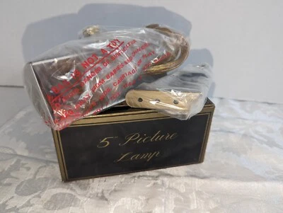 Vintage Lite Source Gen-Lite 5" Antique Brass Picture Lamp With Wall Bracket - Image 1 of 4