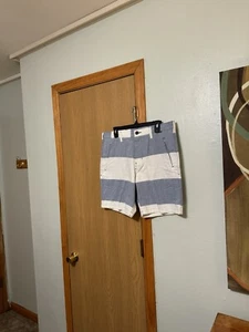 Pantalones Cortos Hurley Talla 34 Azul y Blanco Rayas Frente Plano - Usados en Excelente Condición - Imagen 1 de 5
