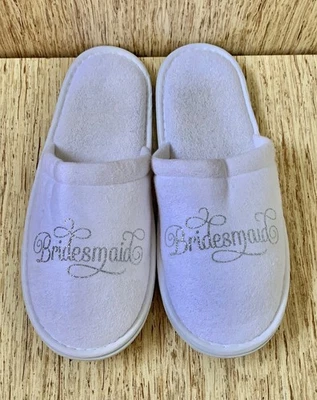 Белые тапочки для подружки невесты подходят для размера 7,5 — свадебной вечеринки, свадебного подарка, спа-дня - Изображение 1 из 4