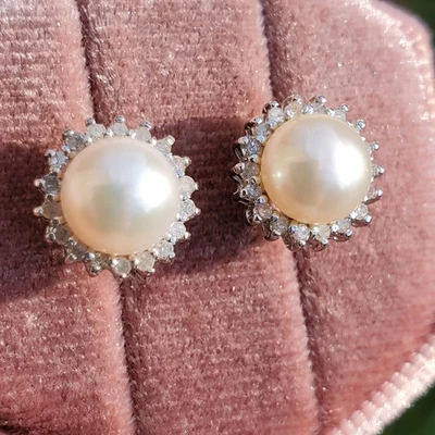 14K SOLID WHITE GOLD ROUND WHITE PEARL & DIAMOND HALO STUD EARRINGS. NEW! - Image 1 of 4