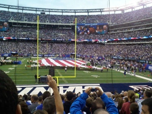 2 Lower Level Tickets New York Giants vs Dallas Cowboys 01/04/26 + Parking - Image 1 of 1