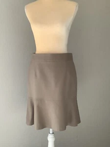 Banana Republic Ruffle Hem Skirt EUC Sz4 - Picture 1 of 4