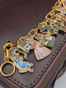 Gold Tone Wizard of Oz Rhinestone Engraved Quotes 34 Charms Bracelet ~ 70.5g - Picture 1 of 9