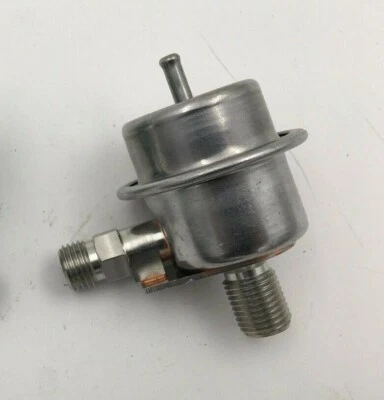 JAGUAR XJS XJ6 SERIES 3 X300 FUEL PETROL INLET PRESSURE REGULATOR INJECTOR RAIL - Image 1 of 3