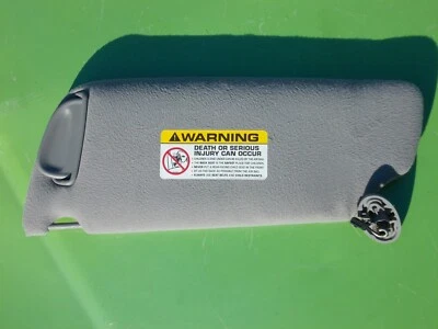 JEEP GRAND CHEROKEE 02-04 RIGHT SUN VISOR DARK GRAY 5HG78XT5AB OEM SUNSHADE - Image 1 of 4