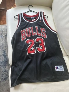 Vintage 90s Champion Size 40 Black Michael Jordan Bulls Jersey 23 Basketball NBA - Picture 1 of 6