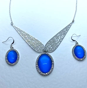 KLIMT STYLE FILIGREE NECKLACE SET PEACOCK BLUE GLASS & DIAMANTE SILVER PLATED - Picture 1 of 8