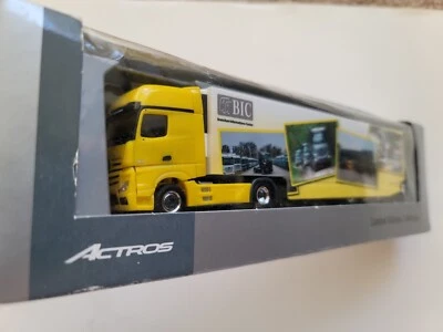 Mercedes-Benz Actros D-70546 Stuttgart - Image 1 of 4