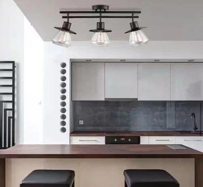 Iluminación de pista direccional Hampton Bay Redfield 3 luces 24 pulgadas en bronce oscuro Foto 1 de 4