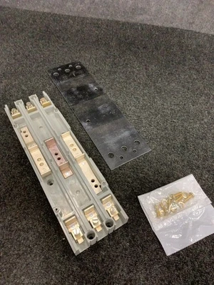 EATON Double Breaker Mounting Base Front Connected AQB-A101/A103 - Image 1 of 4