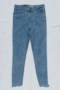 LEVI’S Light Blue Stretch Denim 721 High Rise Skinny Raw Hem Jeans US 30 10 M - Picture 1 of 6