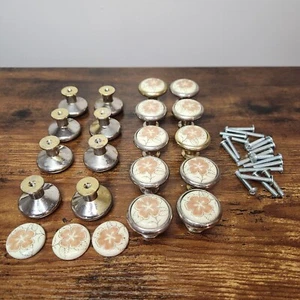 Vintage Keramik & Messing Schubladenknöpfe weiß rot Blume Japan aufgearbeitet 1" - Bild 1 von 9